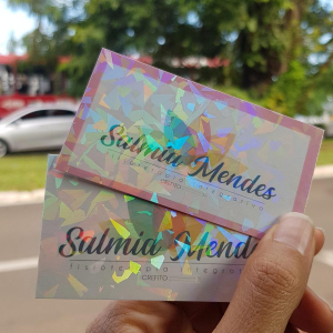 Cartão de Visita Laminação Holográfica Couchê 300g 9x5cm -Tamanho Padrão Apenas a Frente Colorida ou Frente e Verso Coloridos Laminação Holográfica Corte padrão ou Especial 